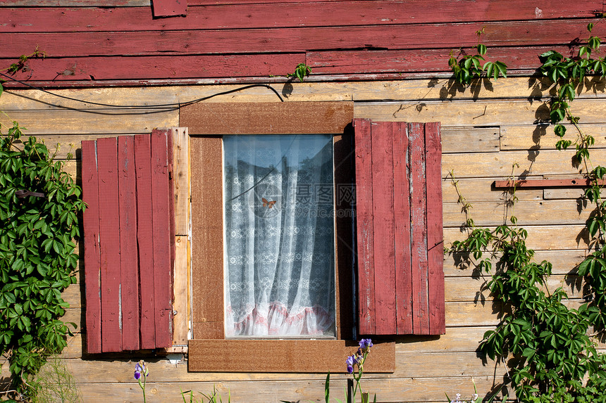 旧旧窗口建筑学窗户房子快门玻璃框架木头风化图片