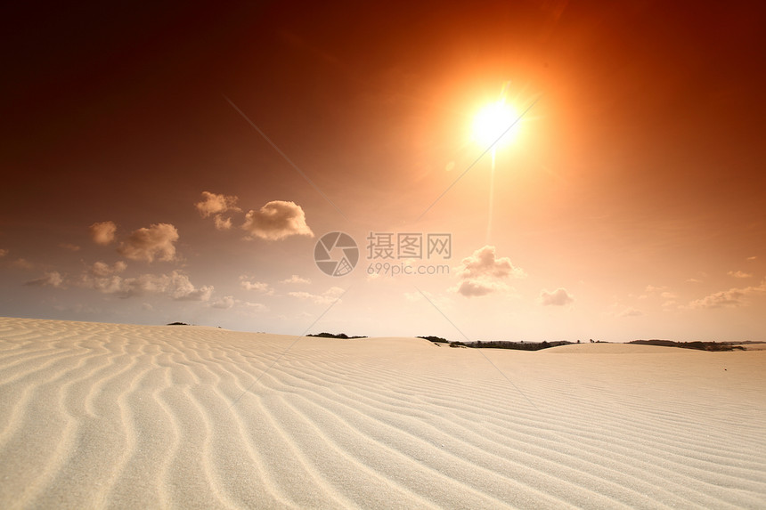 沙漠地区寂寞新月形旅行沙漠地形口渴晴天波纹干旱日落图片