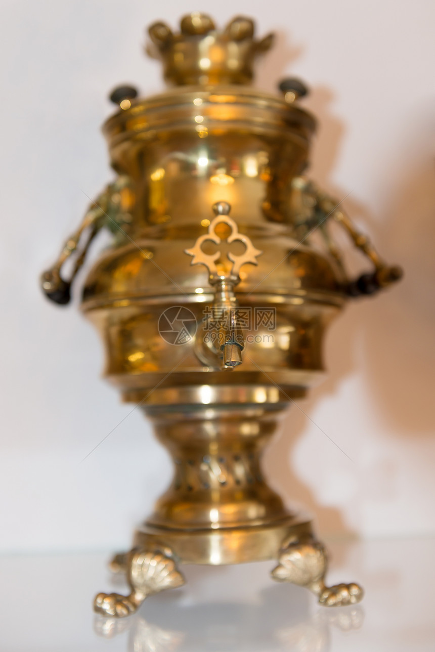 古俄罗斯圣山文化风格传统金子用具古董阀门黄铜龙头厨房图片