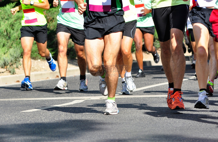 马拉松赛车跑步者赛跑者短跑领导者竞赛男人团体慢跑运动速度图片