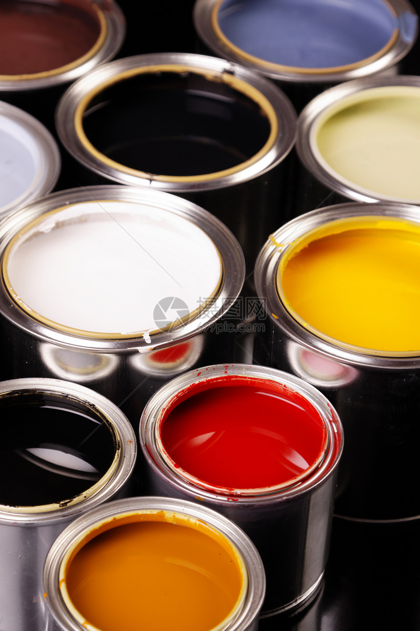 油漆罐液体创造力刷子颜料工作室房子黄色金属画笔染料图片