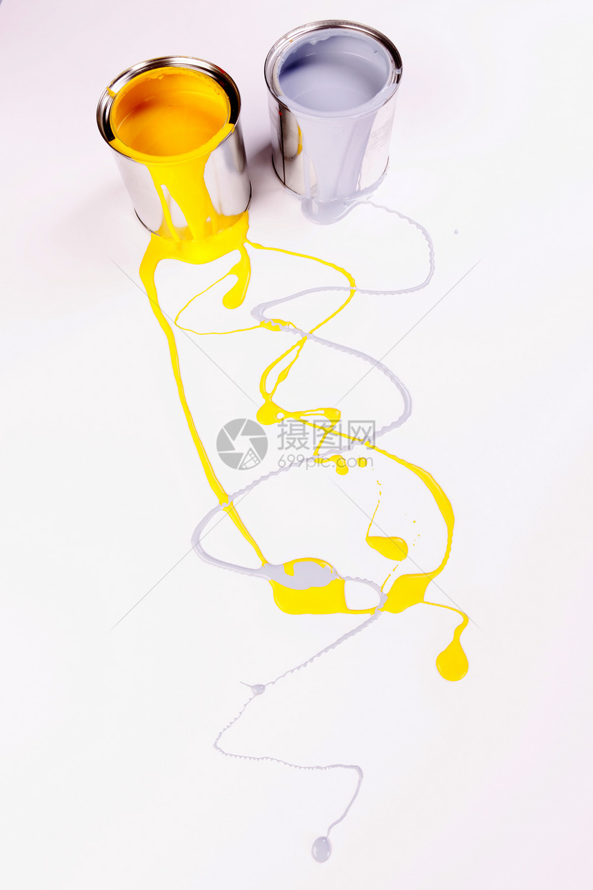 绘画概念颜料白色房子工作室画笔黄色装潢液体金属画家图片