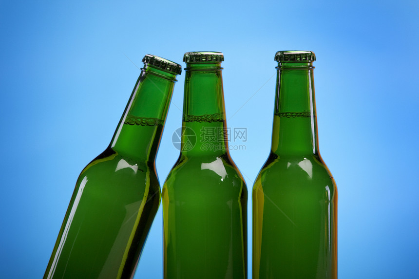 好啤酒液体气泡琥珀色玻璃酒吧瓶子棕色派对饮料茶点图片