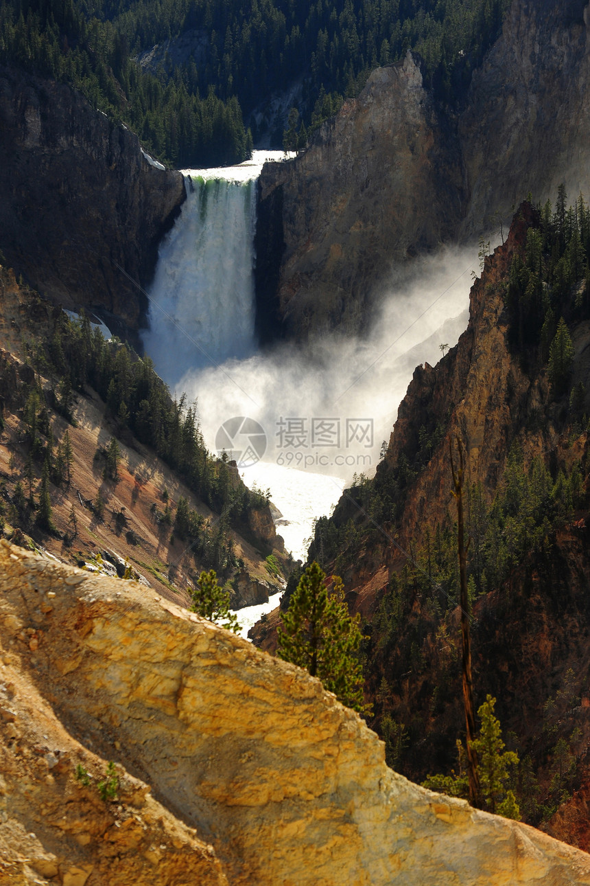 峡谷黄岩瀑布图片