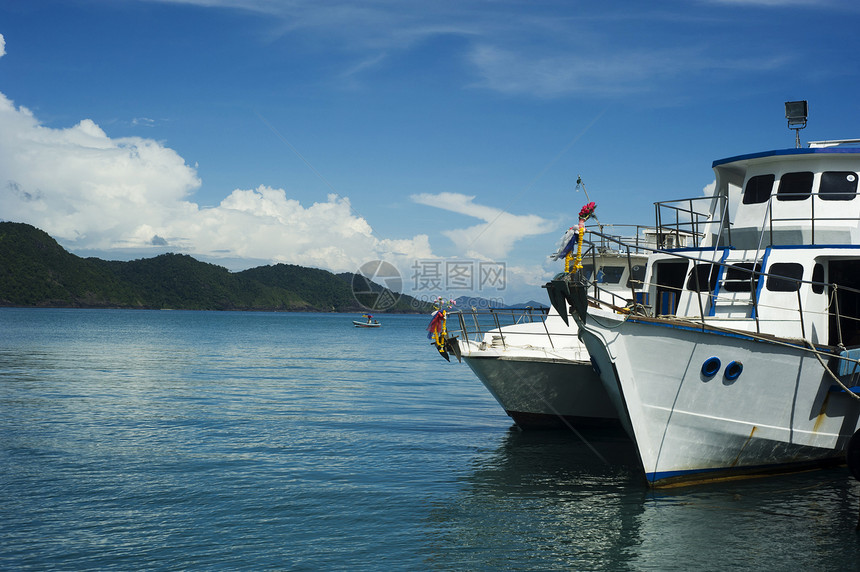 船舶热带海浪钓鱼港口团体汽艇旅行海洋旅游风景图片