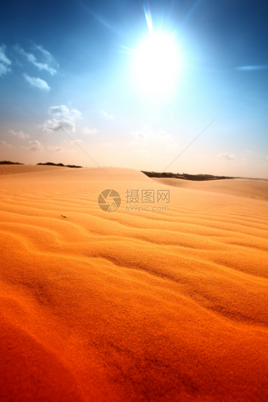 沙漠地区沙丘口渴日落全景橙子地形晴天旅游游客干旱图片