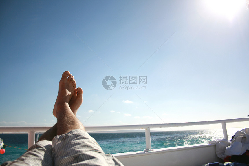 高甲板治疗乘客热带男人衬垫海滩男性闲暇卫生图片