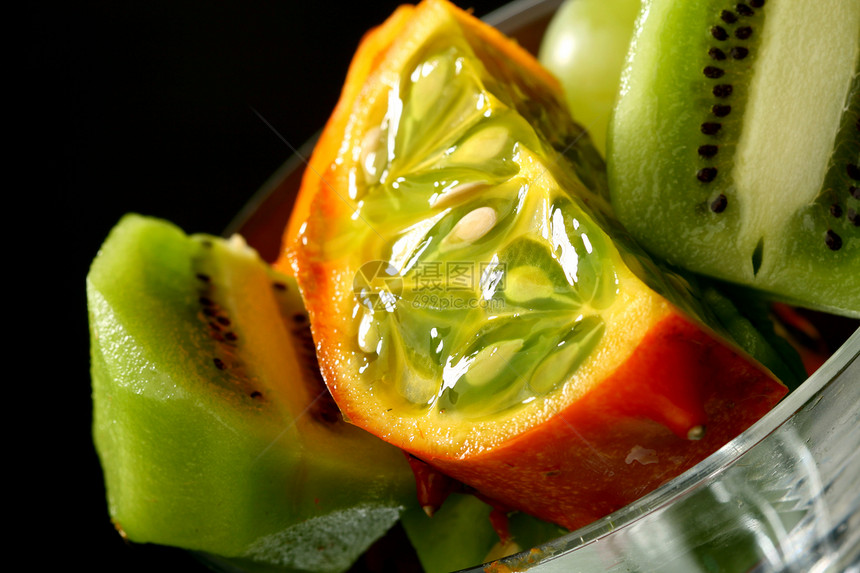 热带混合热带小吃饮食奇异果生产情调斑点水果沙漠甜点种子图片