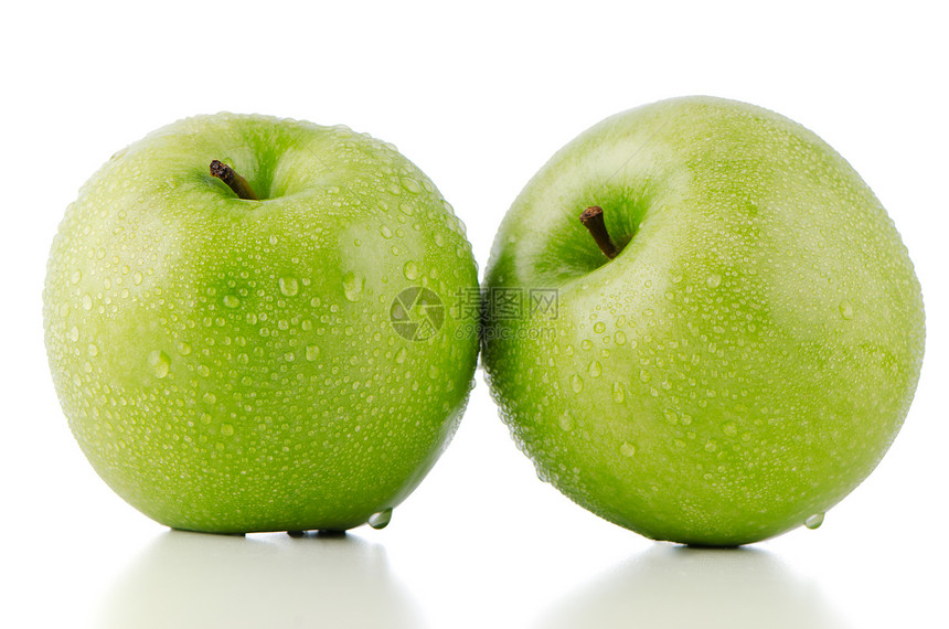两个新鲜绿苹果食欲果汁水滴饮食农业收成营养保健餐饮晴天图片