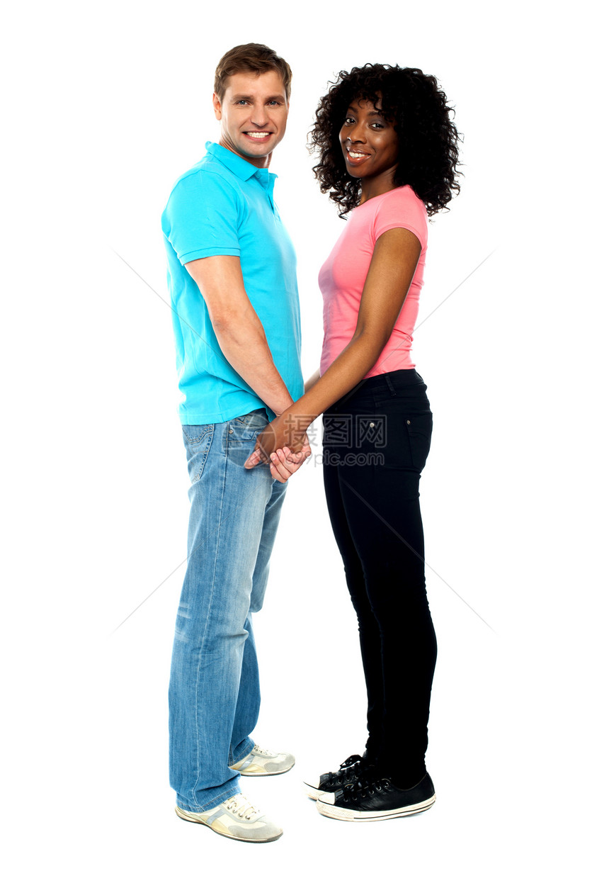 相恋的非裔美裔情侣图片