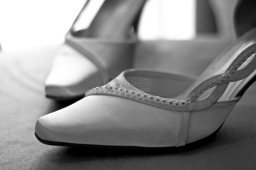 结婚鞋衣服新娘黑色鞋类白色图片
