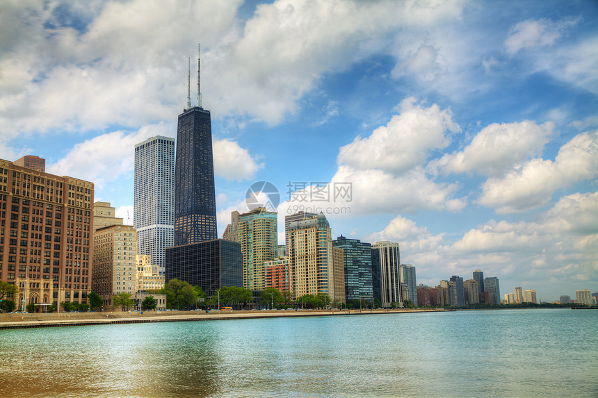 芝加哥市中心 阳光明媚的白天IL城市旅游天际场景旅行摩天大楼天空海岸线景观支撑图片