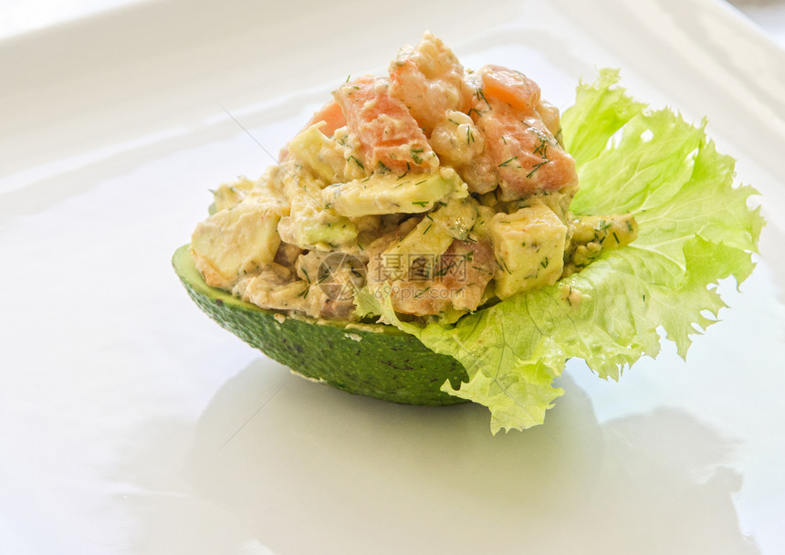新鲜沙拉海鲜美食餐厅柠檬草本植物叶子餐巾香料餐具胡椒图片