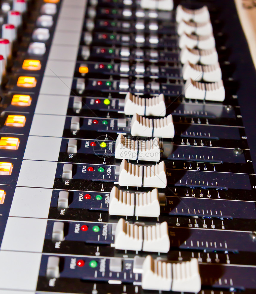 声音混音器音乐播送木板收音机推子桌子安慰频率控制工作室图片