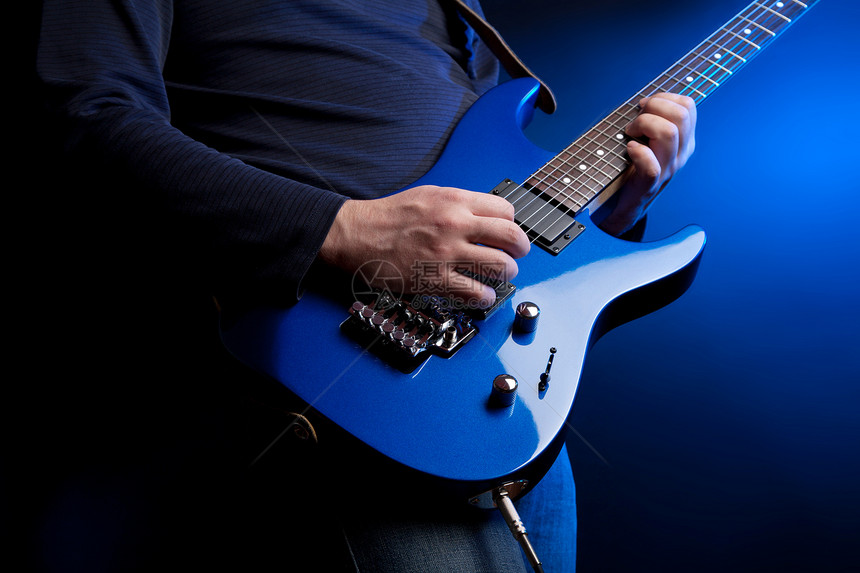 摇滚吉他手低音演员乐器金属生活居住男人音乐家岩石吉他图片
