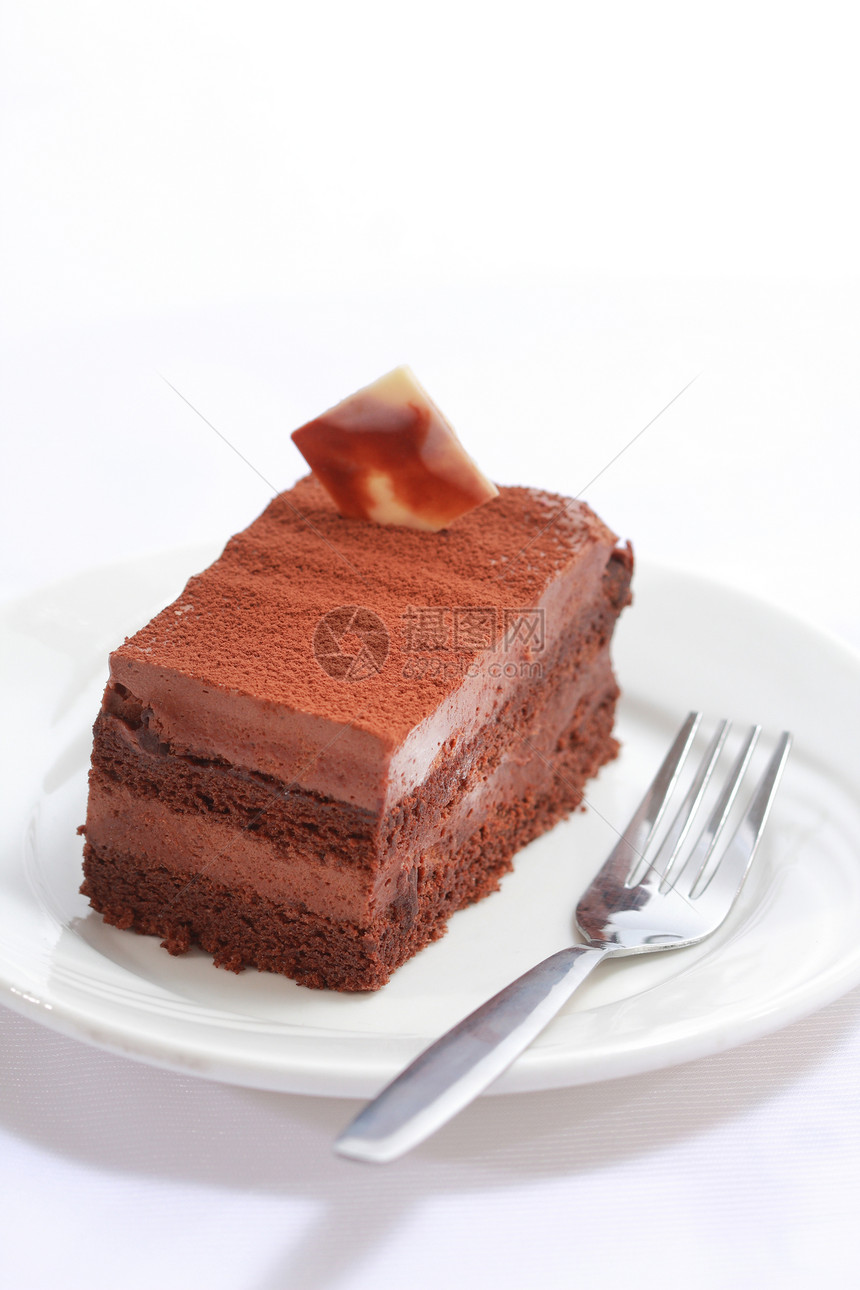 巧克力蛋糕工作室奶油食物盘子巧克力白色糕点甜点棕色图片