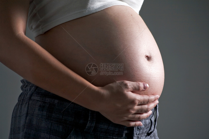孕妇身体婚礼孩子家庭成人怀孕手臂喜悦女性母性图片