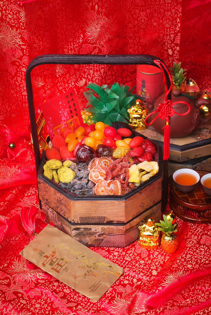 中国新年的干枯果实水果收藏白色木瓜奇异果食物红色异国花园李子图片