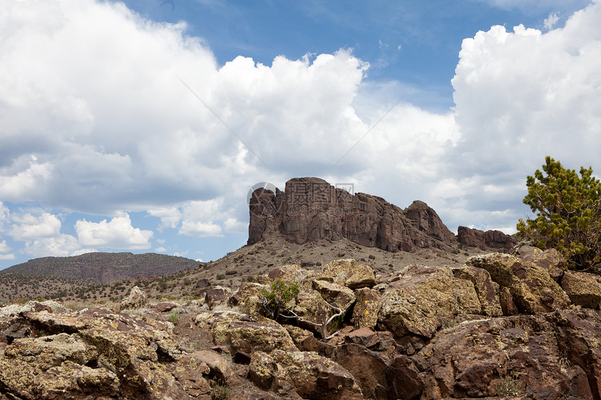 科罗拉多蓝色干旱顶峰环境爬坡探索风景侵蚀土地沙漠图片