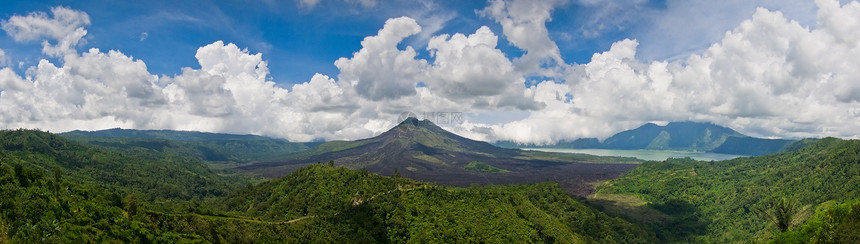火山山的全景观图片