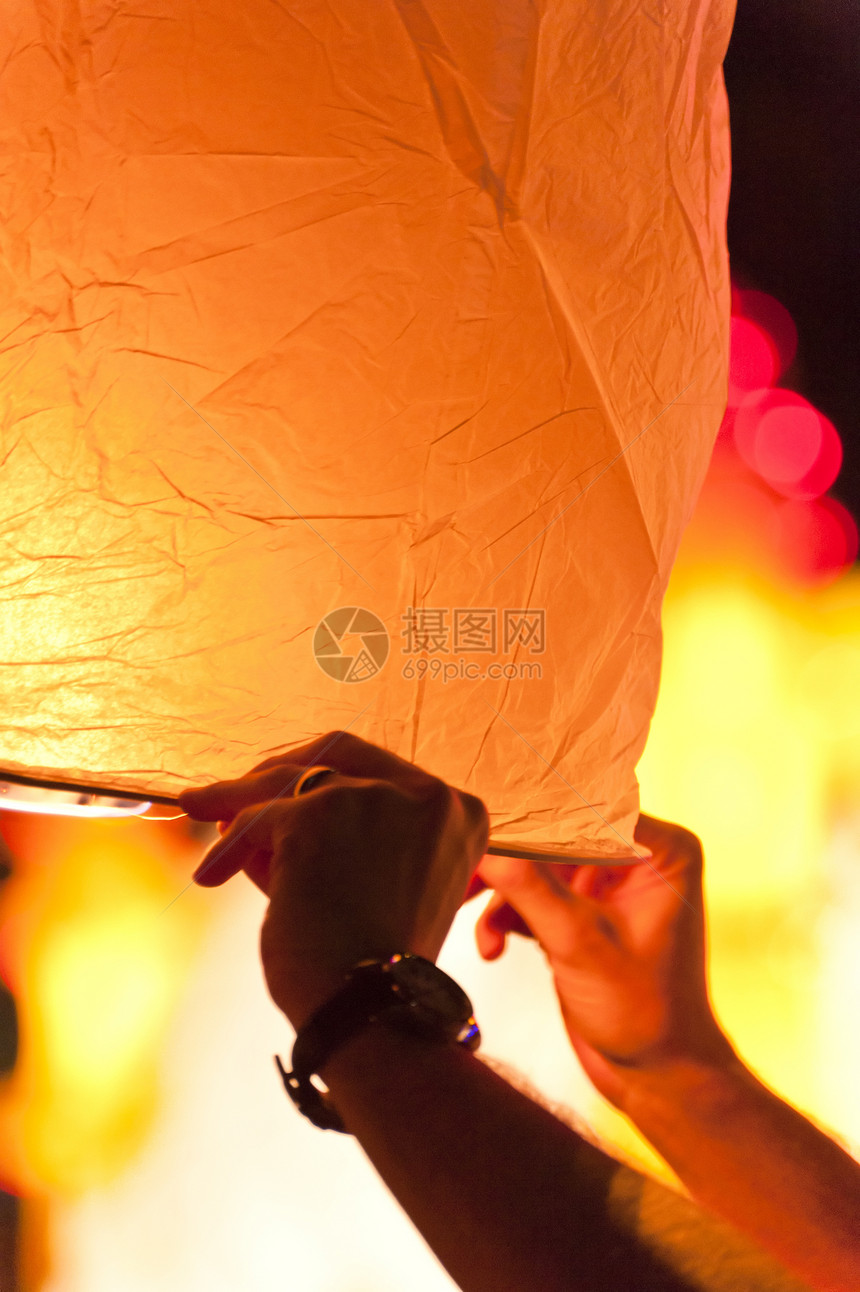 洛伊克拉宗节沉思宗教文化蜡烛旅行旅游节日热气球火焰燃烧图片