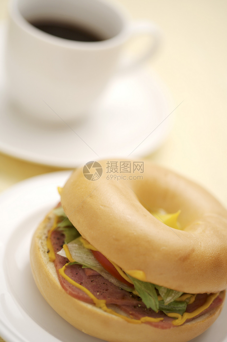 桑威奇小麦火腿白色早餐食物吃饭棕色午餐黄瓜红色图片