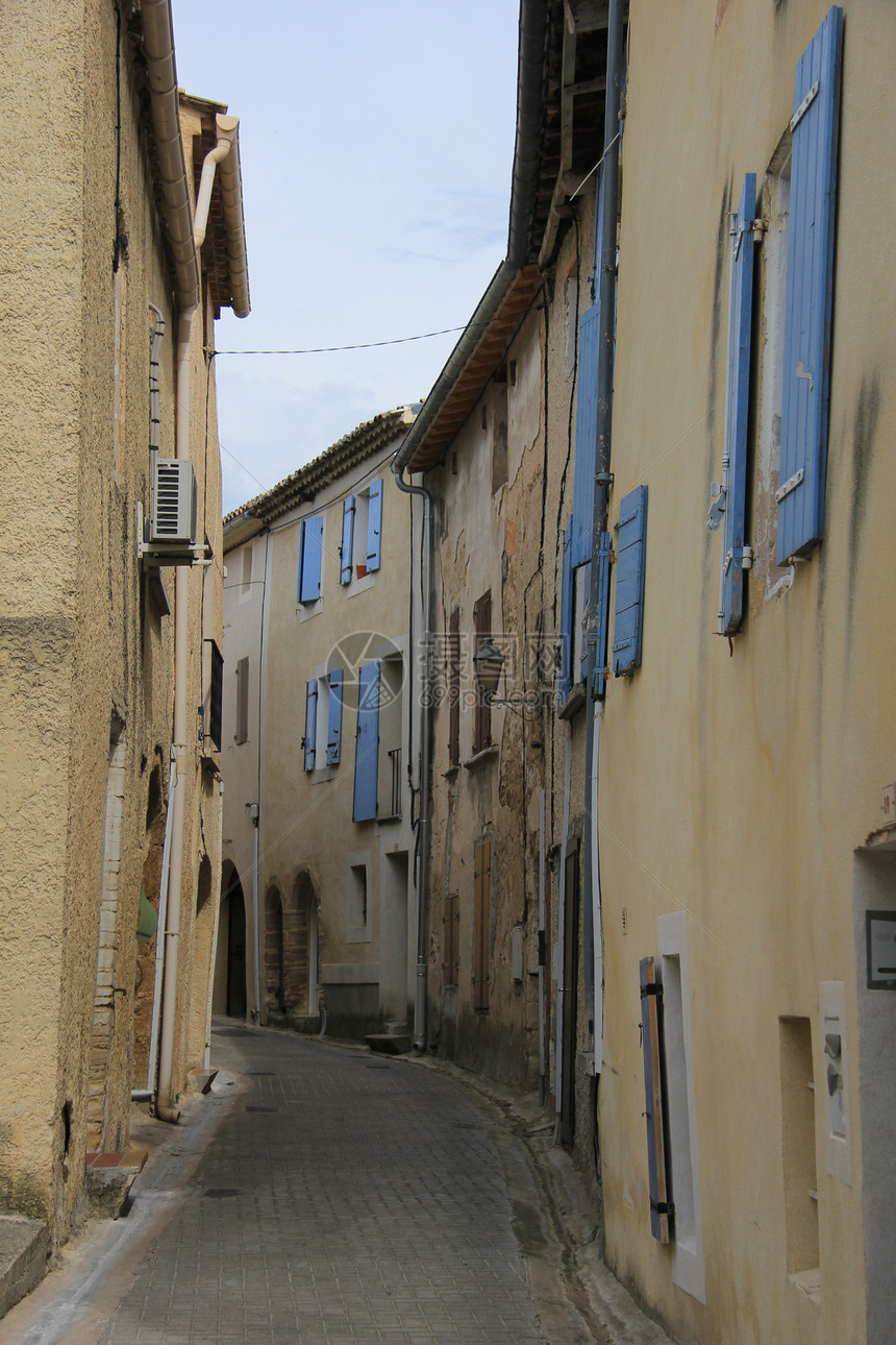 普罗旺斯村街石头住宅街道百叶窗文化窗户建筑学房子快门蓝色图片