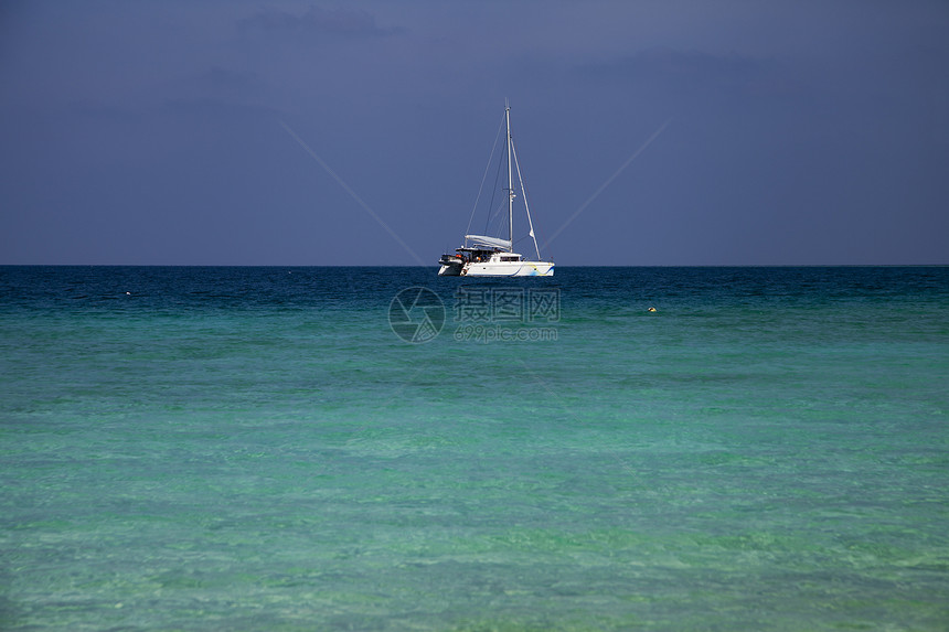 萨塔马兰语Name娱乐风帆帆船双体假期旅游海洋运动蓝色波浪图片