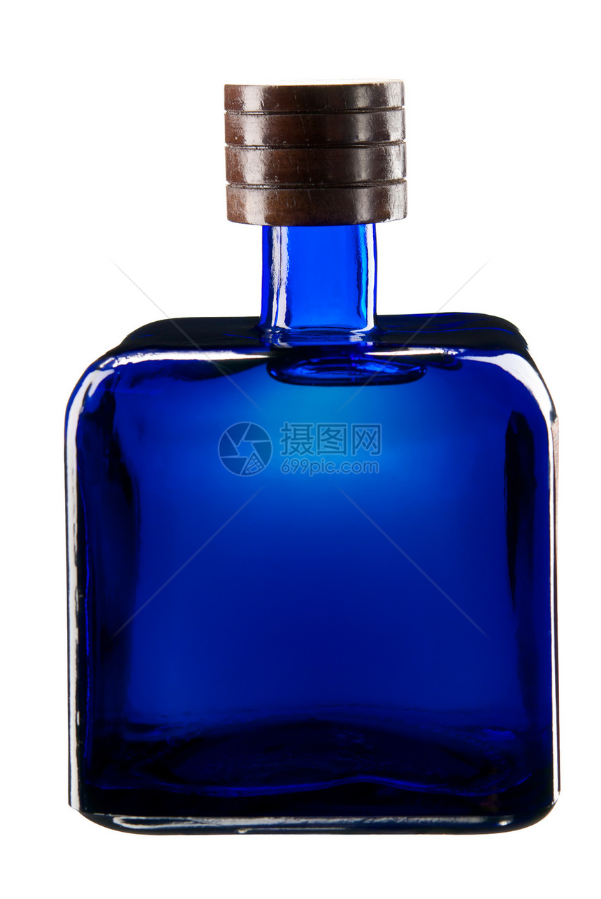 蓝色广场玻璃瓶装满龙舌兰酒图片