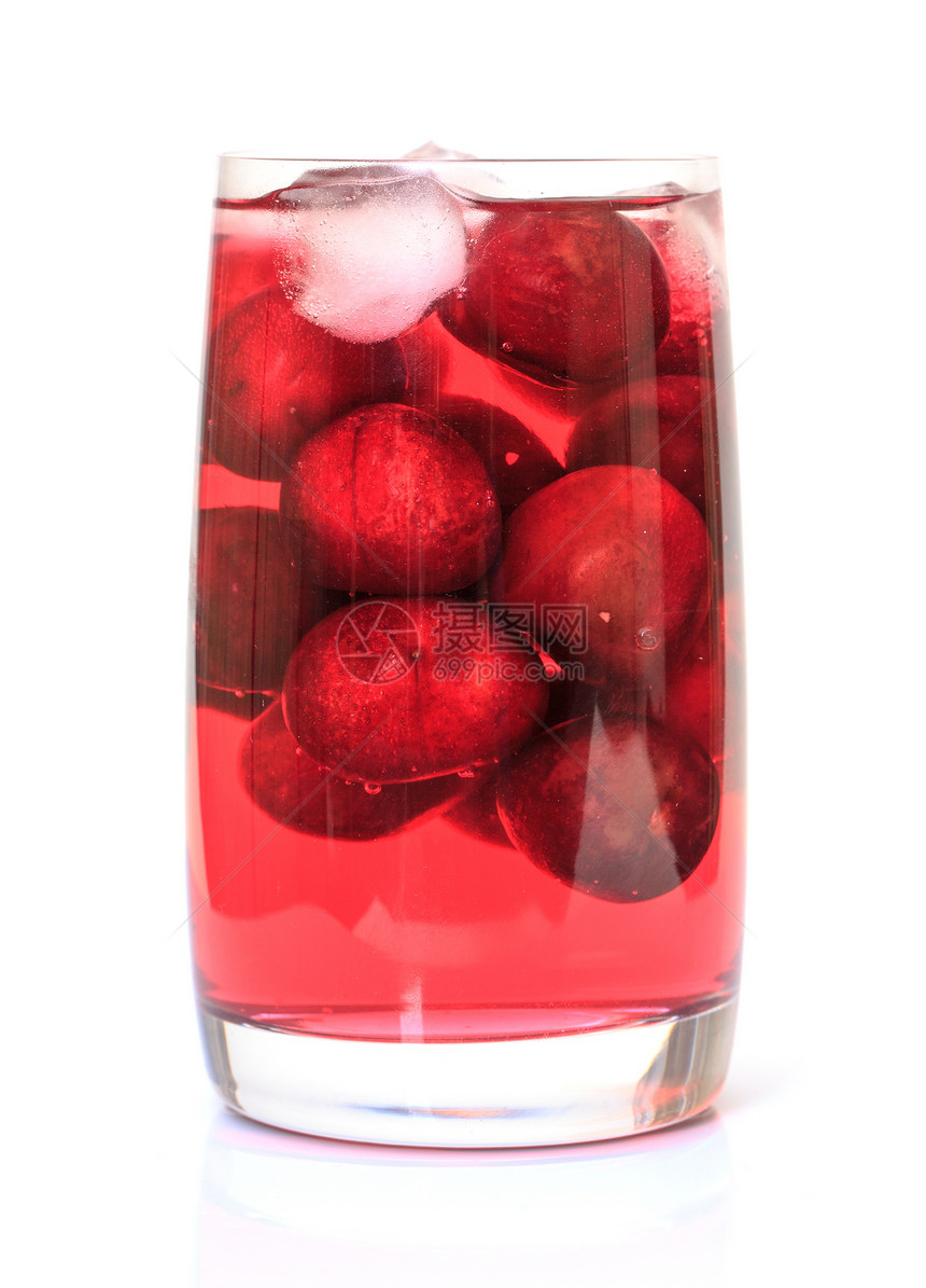 樱桃在玻璃杯中与贝里装饰图片