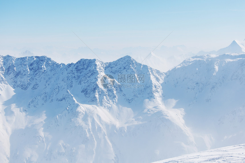 平面顶部单板冰川风景滑雪季节高山旅行旅游顶峰暴风雪图片