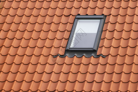 调度器窗户瓦片陶瓷水平屋顶分片红色住宅瓷砖橙子高清图片