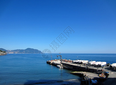 意大利博格利亚斯科历史性天空海滩建筑学城市蓝色高清图片