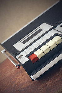Cassette 记录器复古设备黑色电子科技红色录音机拉丝复兴音频背景图片