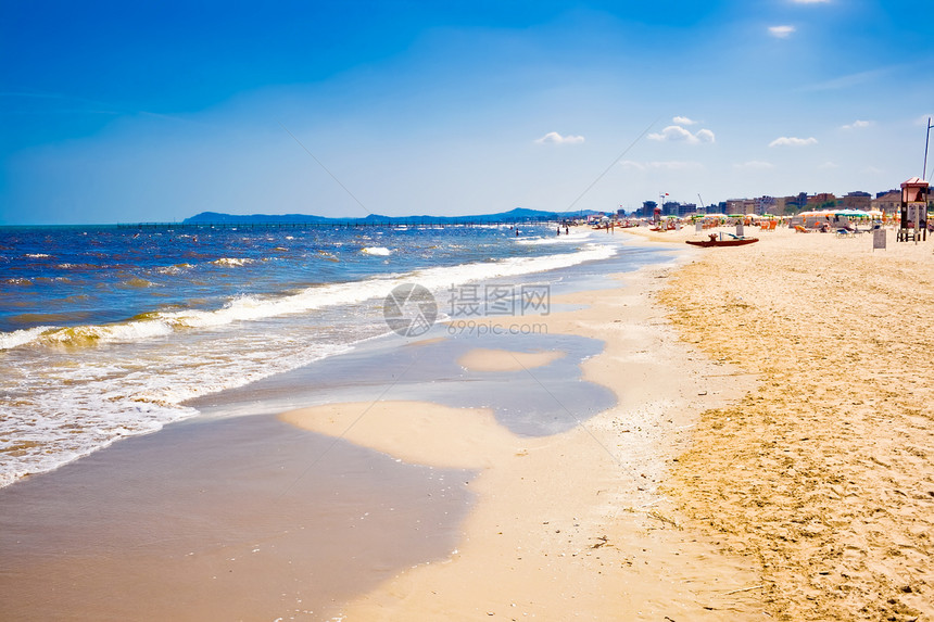 意大利海滩蓝色海岸游泳海景风景旅行波纹活力假期太阳图片