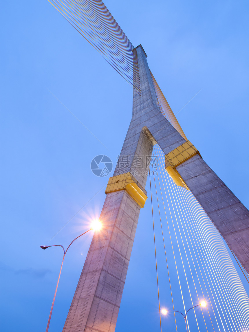 泰籍Bangkok泰国8号大桥Rama 8号电缆构造穿越纪念碑土地工程基础设施交通城市地标图片