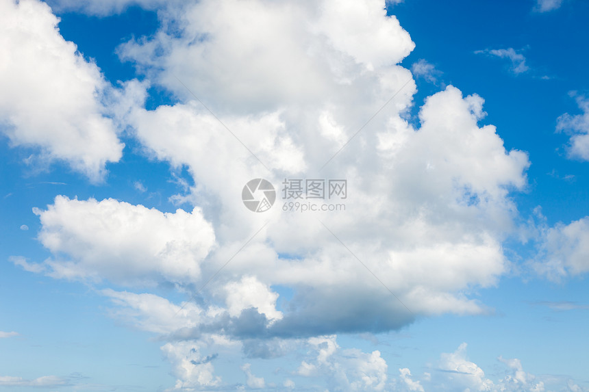 蓝天空和白毛云云云图片
