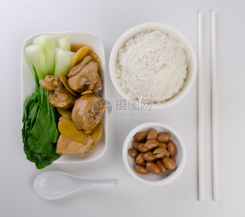 有大米和蔬菜背景的鸡肉餐厅草本植物午餐格子土豆沙锅盘子萝卜胡椒传统图片