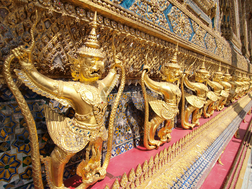 泰国曼谷大宫的泰国恶魔Thai demon旅行游客奢华建筑学佛教徒文化佛塔异国连体宗教图片
