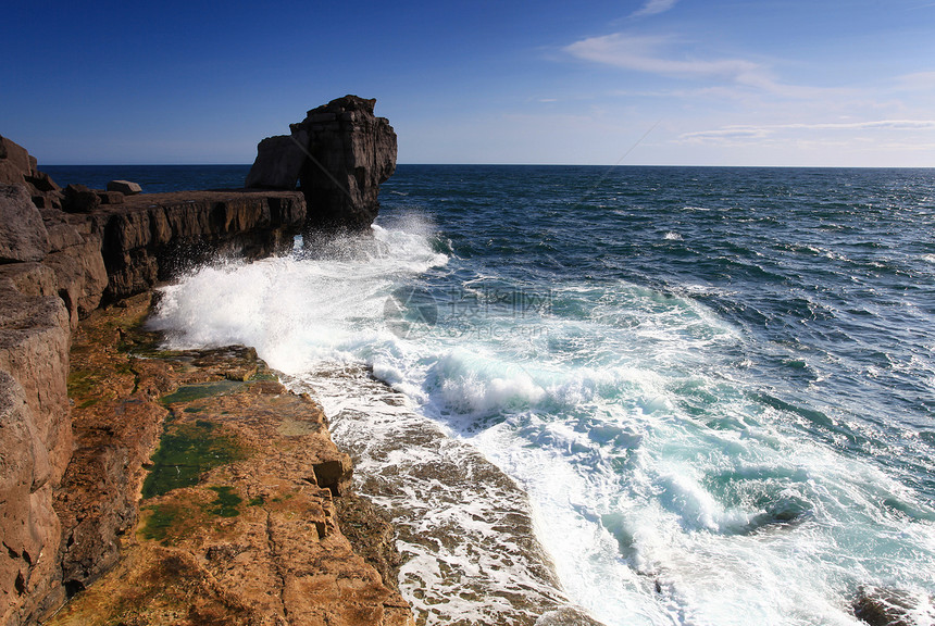 管道岩游客海洋地标岩石遗产海岸侏罗纪摇滚蓝色海景图片