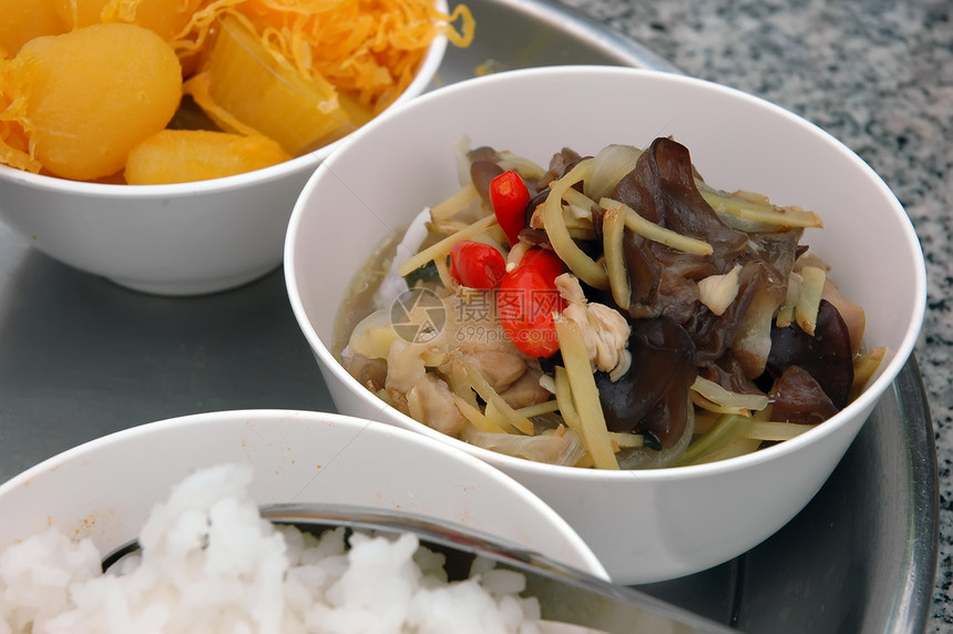泰国食品食物白色香菜厨房吃饭美食盘子腰部猪肉小吃图片