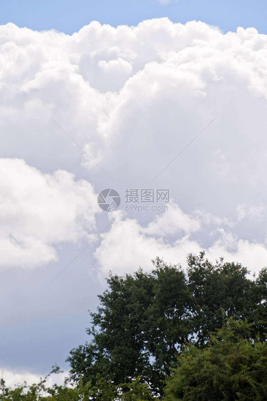 云天气白色雷雨空气预报灰色雨云天空太阳图片