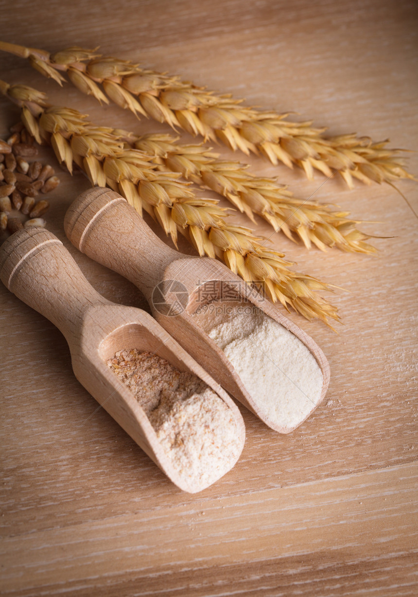 美食和面粉耳朵小麦收成黄色棕色食物面包谷物白色烹饪图片