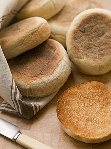 烧烤的英语松饼烹饪厨房面包餐具午餐食谱食物刀具砧板用具背景图片