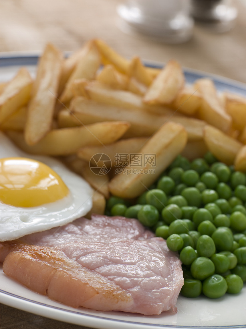 炸鸡蛋豆和薯片乳制品鸡蛋食谱火腿筹码土豆盘子油炸蔬菜奶制品图片