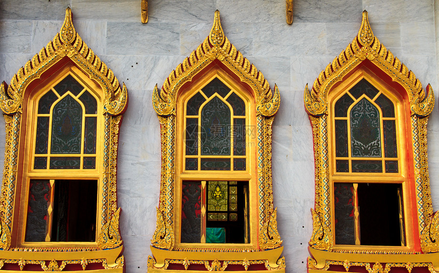 寺庙窗口历史装饰建筑学佛教徒文化旅行艺术金子框架雕塑图片