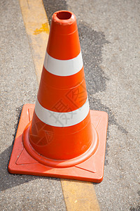 交通锥锥体塑料白色障碍边界工地作品安全警告背景图片