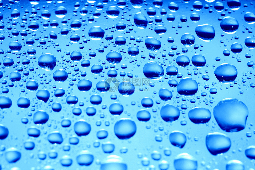 蓝水滴天气淋浴珠子气泡飞沫反射雨水雨滴蓝色宏观图片