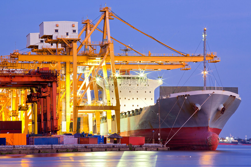 工业集装箱货物货船进口货运贮存卸载贸易商业油船蓝色衬垫出口图片