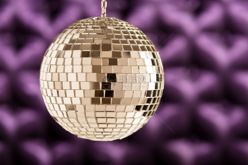 Disco镜球体派对娱乐镜子乐趣模式簇绒紫色夜生活奶油色纽扣图片
